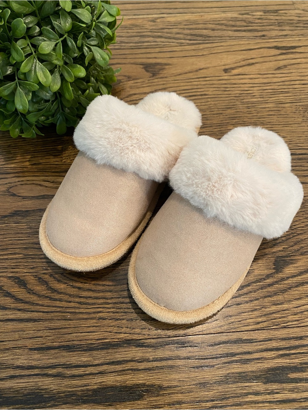 JCrew Crewcuts Little Girls Fuzzy Slippers Sz 12